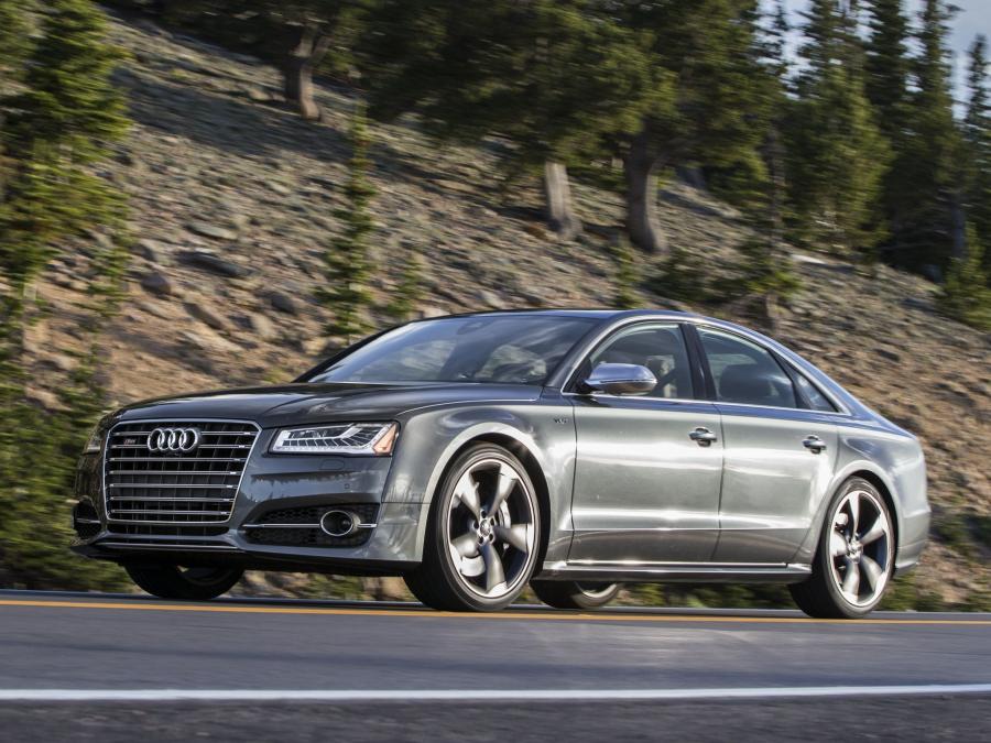  Audi S8 2014 года  (NA) (фото 19 из 23)